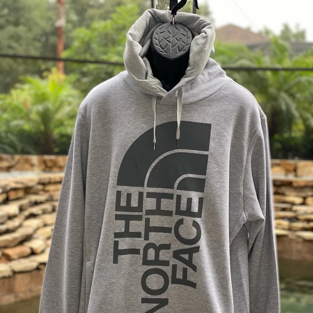 THE NORTH FACE TRIVERT PATCH‎ HOODIE